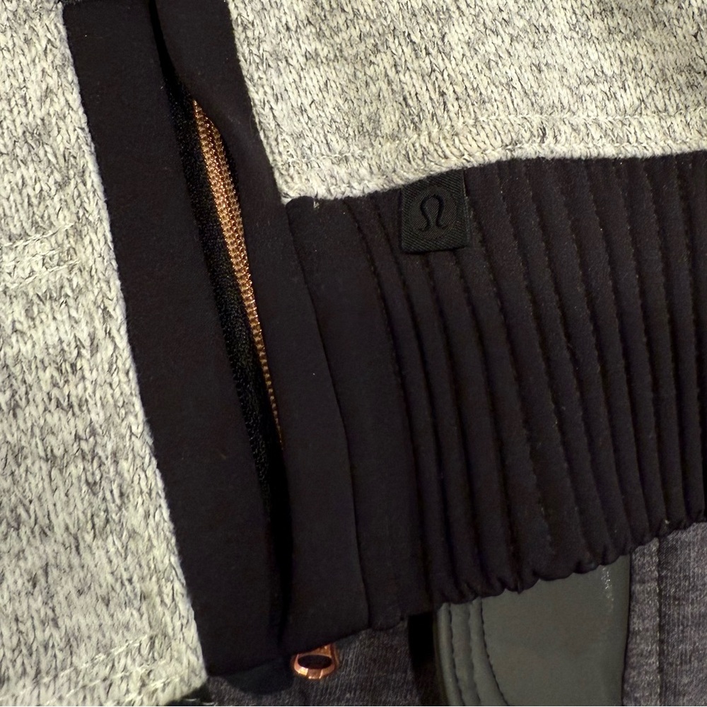 Lululemon Both Ways Atomic Floral Jacket - Picture 10 of 14